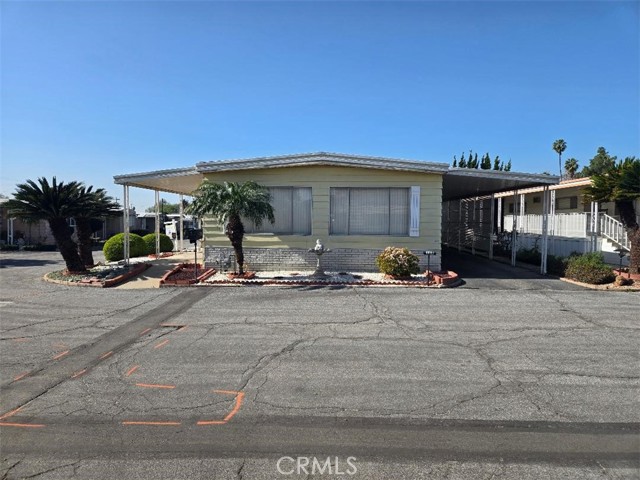 Detail Gallery Image 4 of 5 For 840 E Foothill, Azusa,  CA 91702 - 2 Beds | 5 Baths