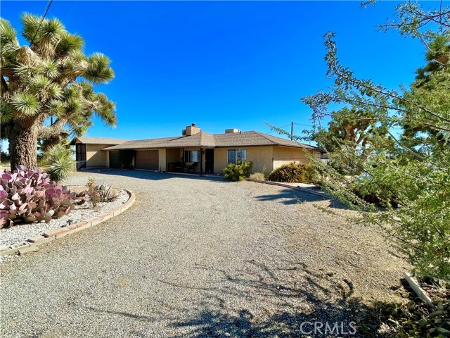 Detail Gallery Image 3 of 29 For 58873 Sun Mesa Dr, Yucca Valley,  CA 92284 - 2 Beds | 1 Baths