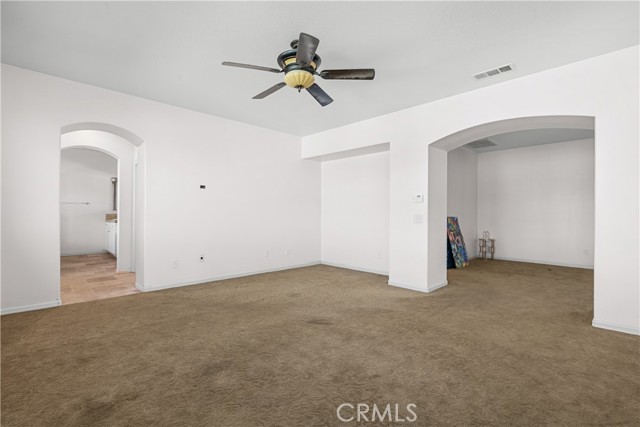 2123 Coconut Place, Palmdale CA: https://media.crmls.org/medias/a268d5f8-e99d-48b7-83ed-9a72759c0174.jpg