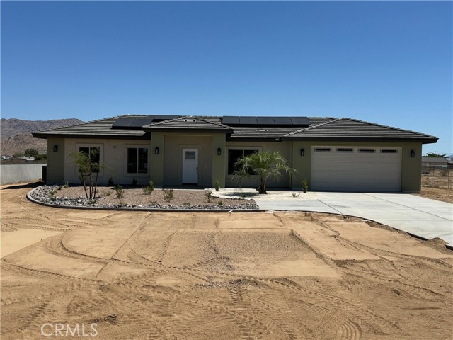 Detail Gallery Image 1 of 34 For 12595 Central Rd, Apple Valley,  CA 92307 - 4 Beds | 3 Baths