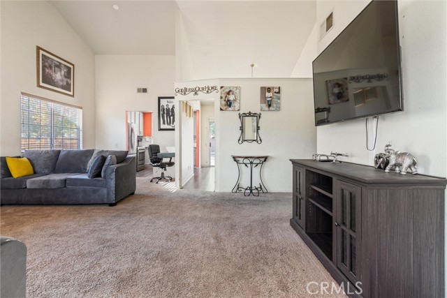 43653 Serenity Court, Lancaster CA: https://media.crmls.org/medias/a26a2ac3-aa7c-4432-8037-f363fee69bce.jpg