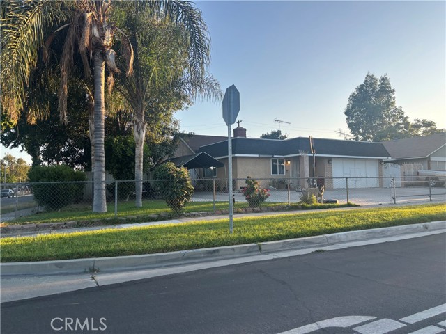 4020 Weyer Street, Riverside CA: https://media.crmls.org/medias/a26a7cf0-1f96-4c38-9632-0d3f9d3ff7e8.jpg