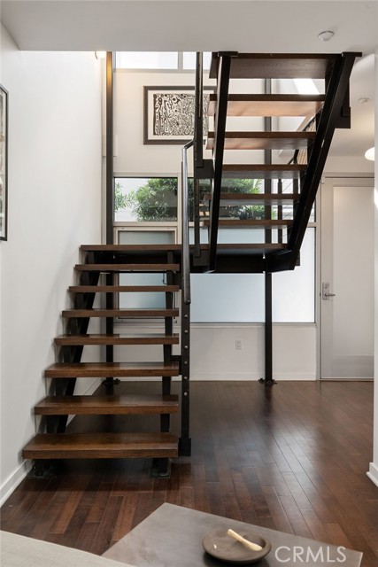 4111 W Sunset Boulevard, Los Angeles CA: https://media.crmls.org/medias/a26adc3c-bf91-4011-80fd-232b6f23bf33.jpg