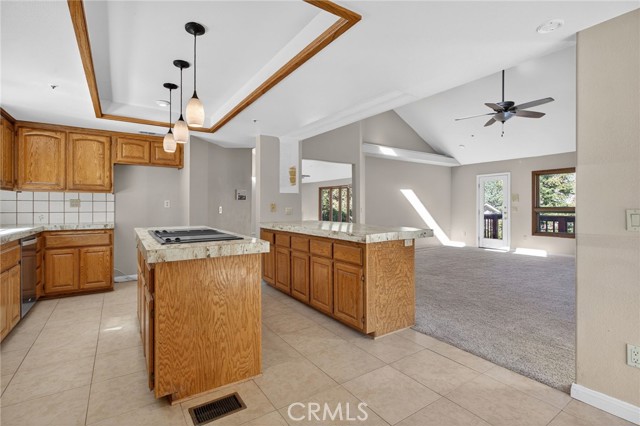 Detail Gallery Image 11 of 70 For 5328 Shirley J, Wrightwood,  CA 92397 - 8 Beds | 4/1 Baths