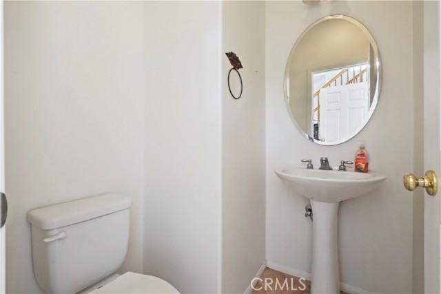 28445 Silverking Trail, Saugus CA: https://media.crmls.org/medias/a26bd96e-b7af-4d54-84ff-e4870997a69a.jpg