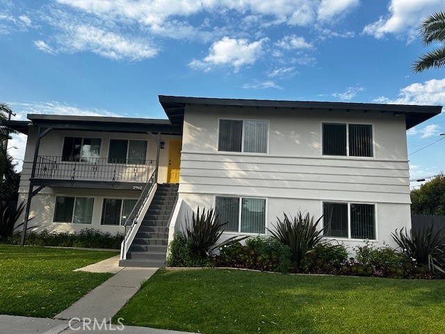 2962 Peppertree Lane, Costa Mesa CA: https://media.crmls.org/medias/a26c2788-37b8-4fdb-b706-f454aaaf836a.jpg