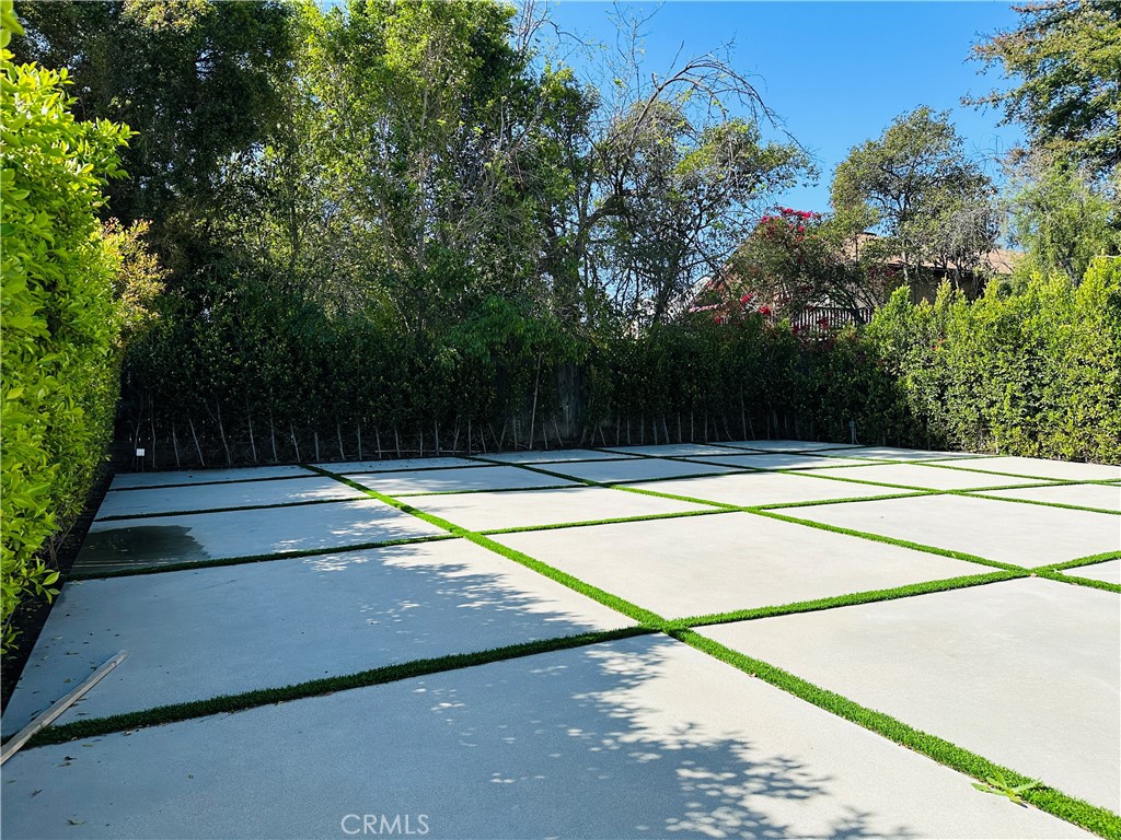 https://media.crmls.org/medias/a26c61d8-2abf-4d53-8049-e1634ef8e7b8.jpg?preset=X-Large