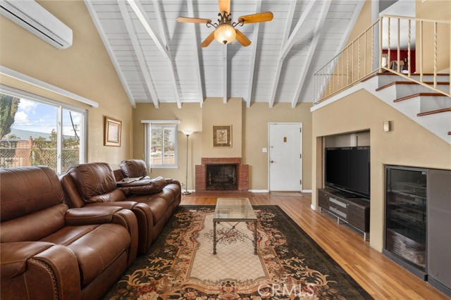 650 N Acacia, Rialto CA: https://media.crmls.org/medias/a26c8f37-7845-4d25-b0e4-13d6ac943ea9.jpg