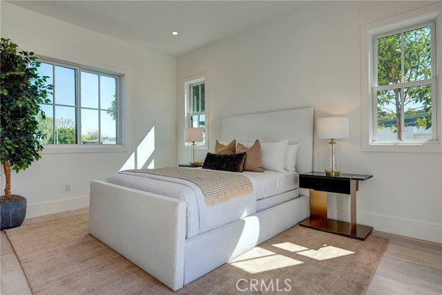 Detail Gallery Image 22 of 48 For 1405 Priscilla Ln, Newport Beach,  CA 92660 - 5 Beds | 5/1 Baths