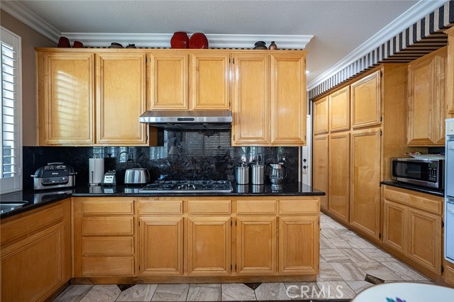 15075 Avenida Del Monte, Chino Hills CA: https://media.crmls.org/medias/a26cd95f-ca4c-47bc-a4a6-c7c1e2c5f8ae.jpg