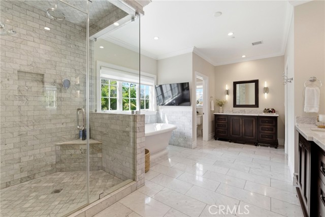 Detail Gallery Image 20 of 37 For 4469 Stern Ave, Sherman Oaks,  CA 91423 - 5 Beds | 5 Baths