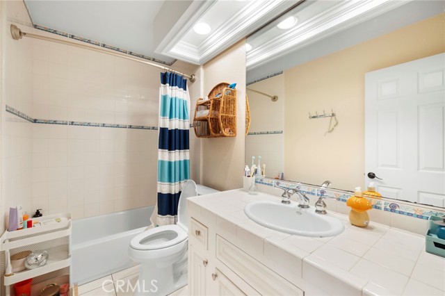 2304 Trickling Creek Drive, La Verne CA: https://media.crmls.org/medias/a26d1f4a-94bf-465e-9d3d-559927aec5fc.jpg