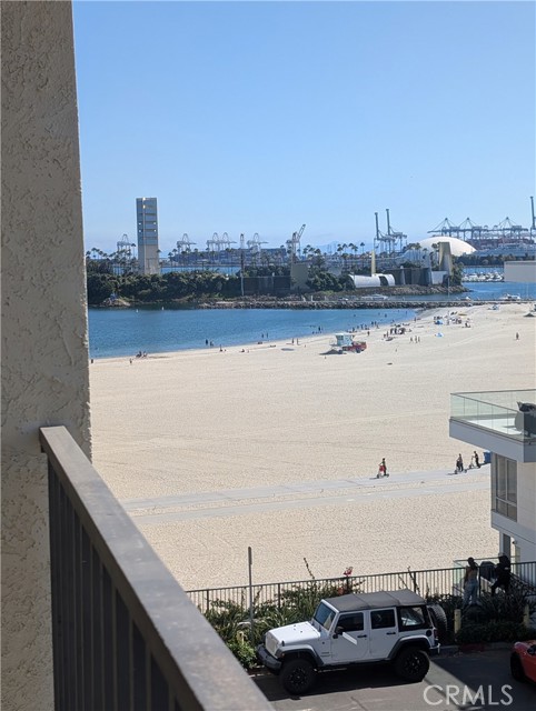 1140 E Ocean #333 Boulevard, Long Beach CA: https://media.crmls.org/medias/a26d629f-3b35-49cc-8d32-e448f5eb52a3.jpg