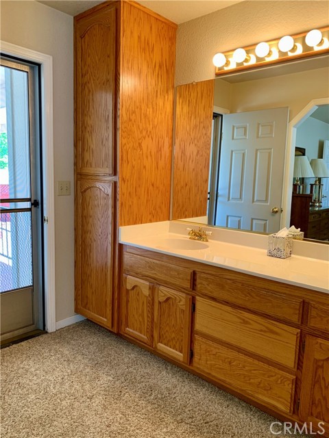 18427 Deer Hill, Hidden Valley Lake CA: https://media.crmls.org/medias/a26d63c6-bcf4-4a0c-a8ac-571f58722c55.jpg