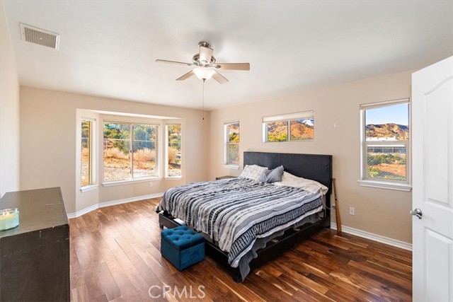 Detail Gallery Image 28 of 34 For 9050 Ponderosa Rd, Pinon Hills,  CA 92372 - 4 Beds | 2 Baths