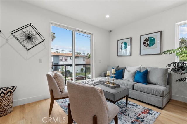 201 S Westlake Ave, Los Angeles CA: https://media.crmls.org/medias/a2716262-2521-493f-8a20-118aed314f9e.jpg