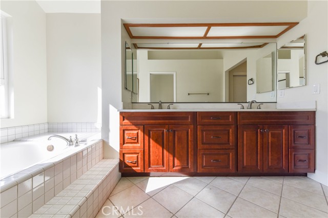 A27164db 4422 4b6e A50e A8603fda70da