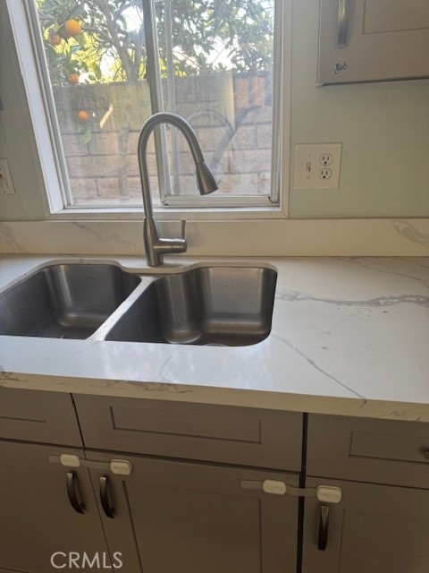 Detail Gallery Image 5 of 8 For 1900 S Lincoln #F2,  Santa Maria,  CA 93458 - 3 Beds | 2 Baths