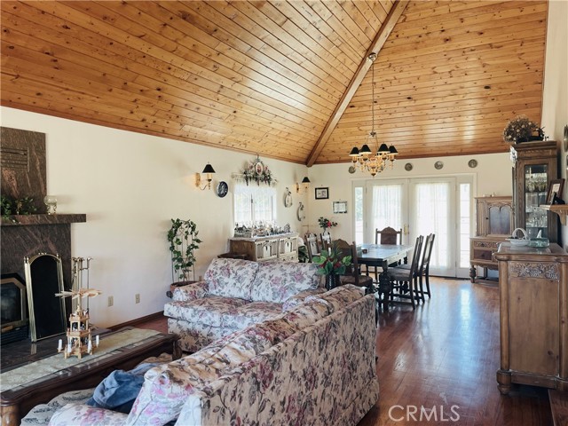 10500 Steinhoff Road, Frazier Park CA: https://media.crmls.org/medias/a2721db7-c336-4abd-bfac-3ea0858cbcc1.jpg