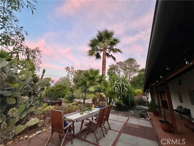 2 Chuckwagon Road, Rolling Hills, California 90274, 3 Bedrooms Bedrooms, ,2 BathroomsBathrooms,Residential,For Sale,Chuckwagon,PV25157424
