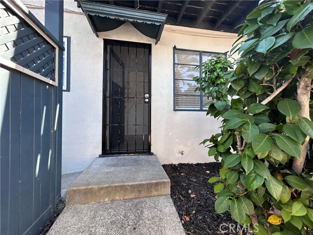 5636 Willowcrest Avenue, North Hollywood CA: https://media.crmls.org/medias/a272cf3c-6b50-4290-8243-de85b0556e8f.jpg