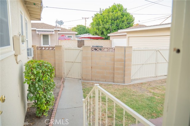 400 N Lee Avenue, Fullerton CA: https://media.crmls.org/medias/a272fe50-34c1-4283-b706-5d6716ed3d5a.jpg