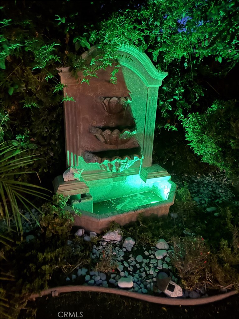 https://media.crmls.org/medias/a2732891-7f3f-4810-bb48-895365d47808.jpg?preset=X-Large