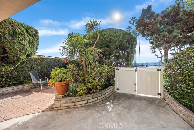 Detail Gallery Image 11 of 22 For 2512 Ocean Bld #B,  Corona Del Mar,  CA 92625 - 2 Beds | 2 Baths