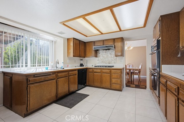 Detail Gallery Image 8 of 37 For 2601 S Mildred, Ontario,  CA 91761 - 4 Beds | 2/1 Baths