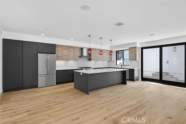 Detail Gallery Image 6 of 50 For 1011 S Prospect Ave, Redondo Beach,  CA 90277 - – Beds | – Baths