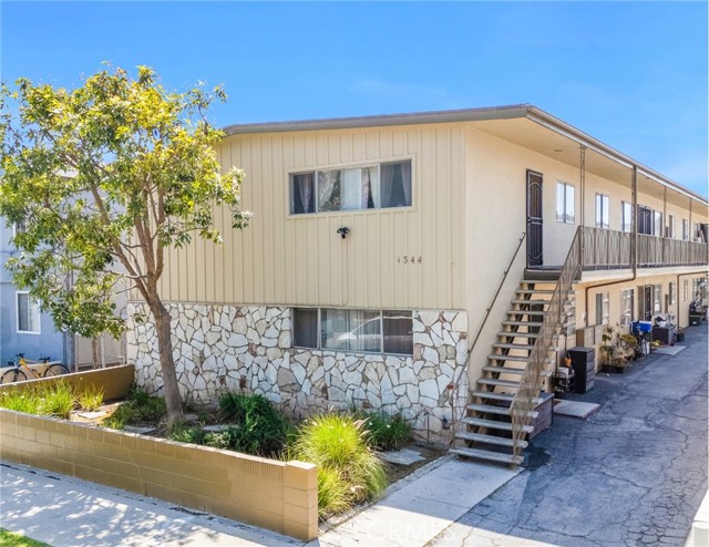 1344 W 225th Street, Torrance CA: https://media.crmls.org/medias/a274c558-b3fa-40d3-b9d1-f315b647fd34.jpg