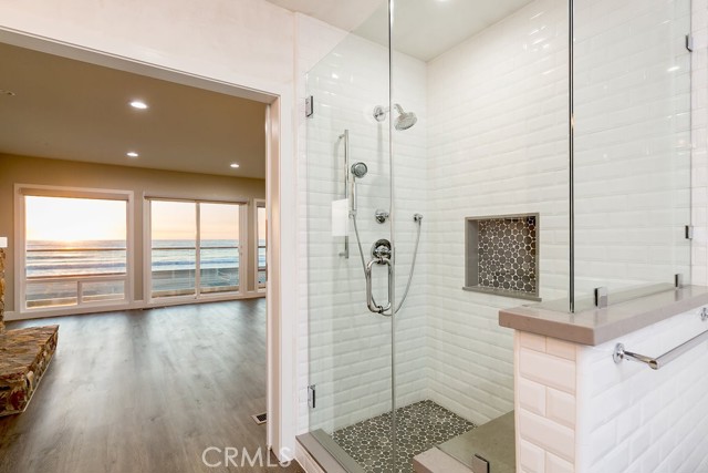 Detail Gallery Image 15 of 36 For 304 the Strand, Manhattan Beach,  CA 90266 - 4 Beds | 4/1 Baths
