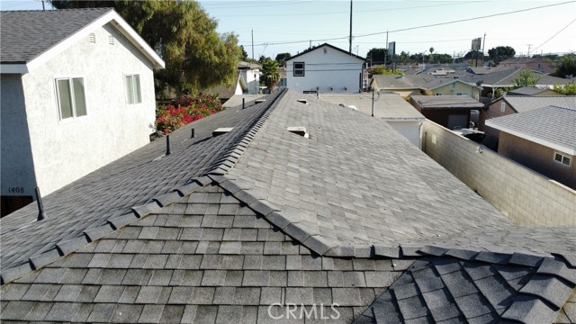 Detail Gallery Image 4 of 21 For 1402 E O, Wilmington,  CA 90744 - 4 Beds | 2 Baths