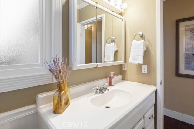 Detail Gallery Image 42 of 56 For 2425 Heather Ave, Long Beach,  CA 90815 - 3 Beds | 3 Baths