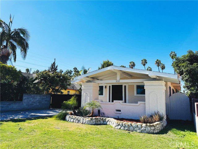 Detail Gallery Image 3 of 22 For 4715 5th Ave, Los Angeles,  CA 90043 - 4 Beds | 2 Baths