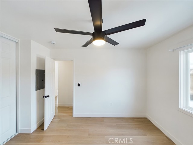 Detail Gallery Image 8 of 19 For 3284 Luna Ave, San Diego,  CA 92117 - 3 Beds | 1 Baths