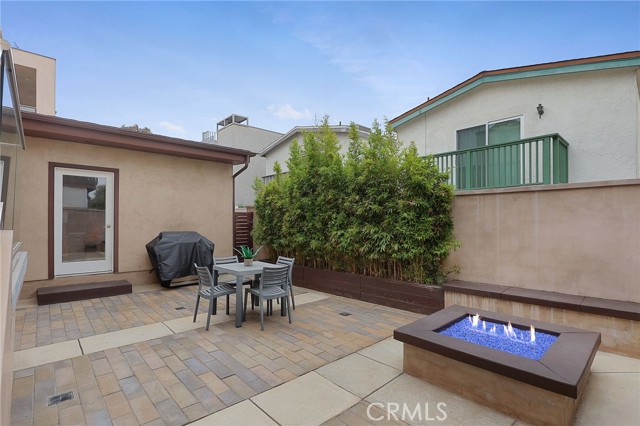 2025 Prospect Avenue, Hermosa Beach CA: https://media.crmls.org/medias/a27bd13a-2979-4a2f-82f2-01e5c4c82e37.jpg
