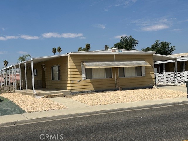 Detail Gallery Image 1 of 26 For 963 S Lyon Ave, Hemet,  CA 92543 - 2 Beds | 2 Baths