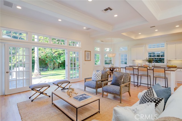 2905 Poinsettia Avenue, Manhattan Beach, California 90266, 5 Bedrooms Bedrooms, ,4 BathroomsBathrooms,Residential,Sold,Poinsettia,SB22039564