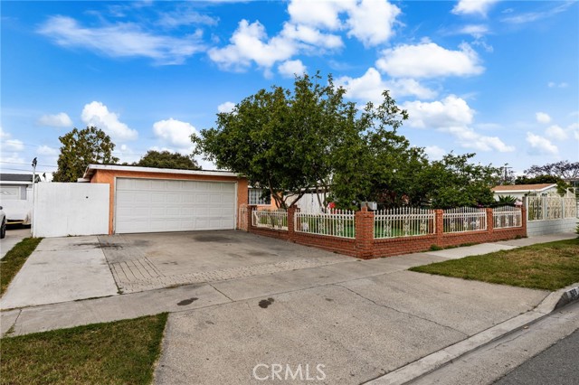Thumbnail for 526 Nottingham Ave, Santa Ana, CA 92703