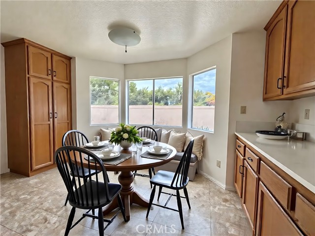 18 Decente, Irvine CA: https://media.crmls.org/medias/a280635f-f7d2-4ccc-af2b-d2b2b1a85ef3.jpg