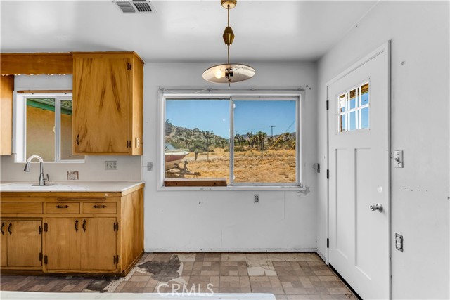 Detail Gallery Image 18 of 33 For 57136 Navajo Trl, Yucca Valley,  CA 92284 - 2 Beds | 1/1 Baths