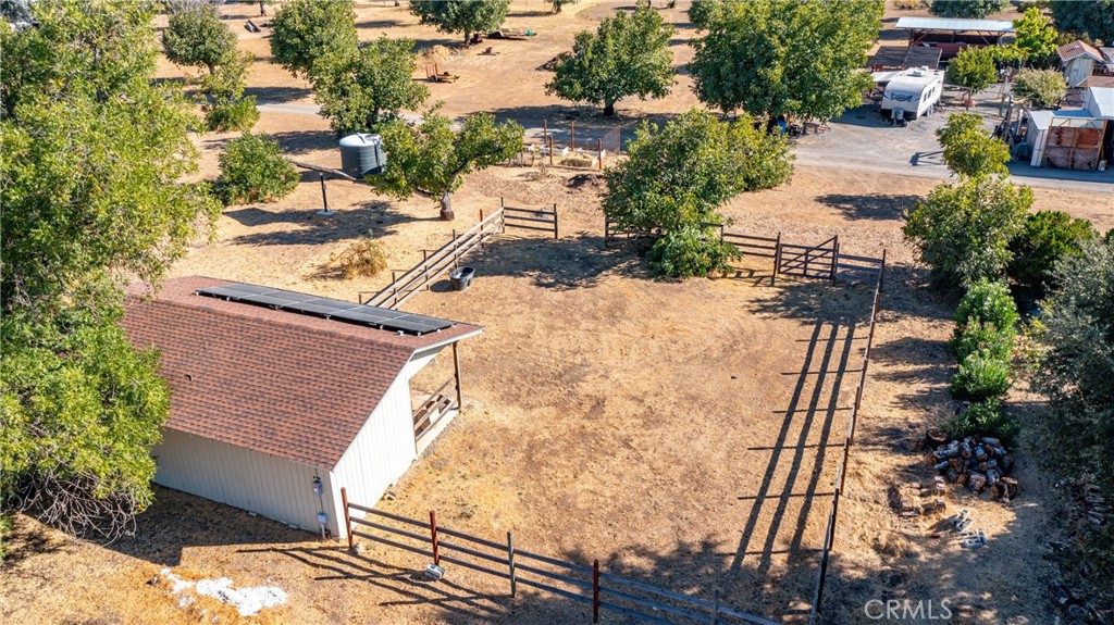 https://media.crmls.org/medias/a28279f9-2d7a-46e2-8734-7433da54dc84.jpg?preset=X-Large