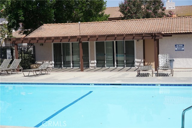 Detail Gallery Image 5 of 29 For 930 N Redding Way #D,  Upland,  CA 91768 - 3 Beds | 2/1 Baths