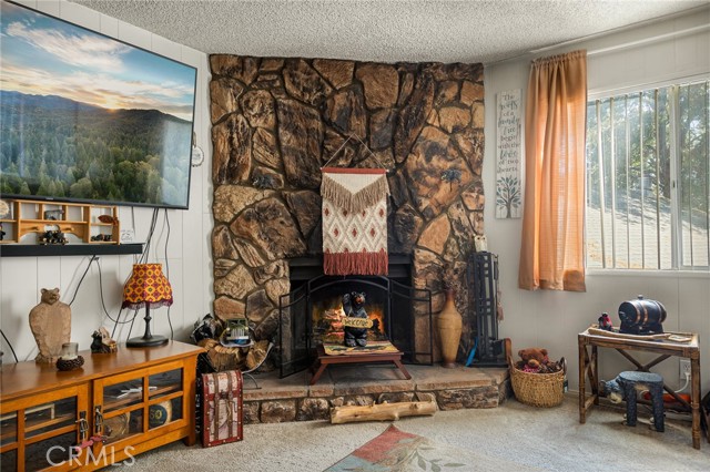 Detail Gallery Image 13 of 33 For 24552 Geneva, Crestline,  CA 92325 - 2 Beds | 1 Baths