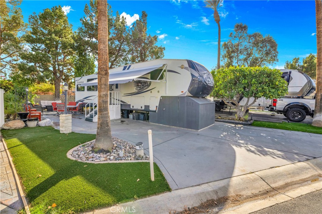 MLS #CV25265417 image #1