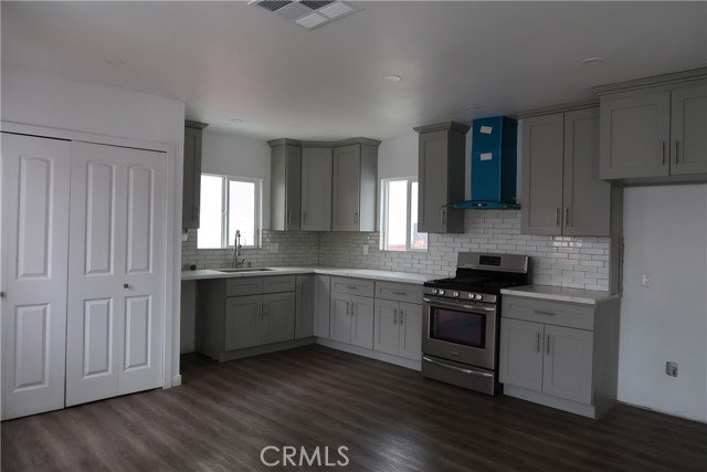 Kitchen *STOVE NOT INCLUDED*