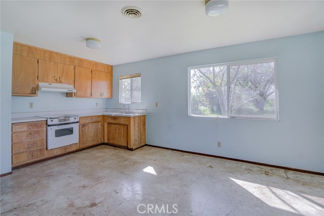 Detail Gallery Image 6 of 24 For 22047 Palermo Ave, Red Bluff,  CA 96080 - 3 Beds | 1/1 Baths