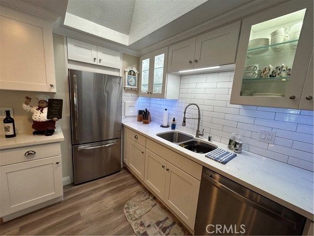 Detail Gallery Image 12 of 25 For 13860 Saint Andrews Drive 61g,  Seal Beach,  CA 90740 - 2 Beds | 2 Baths
