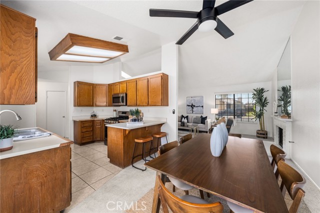 24620 Mantee Place, Moreno Valley CA: https://media.crmls.org/medias/a2851e99-7a53-4b4e-8b72-8d59397db767.jpg